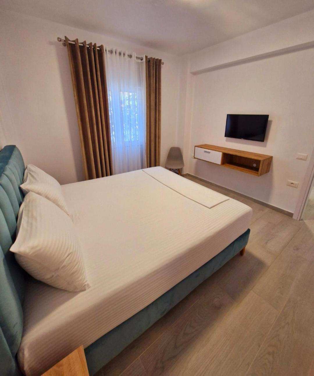 Virginia Apartament Saranda